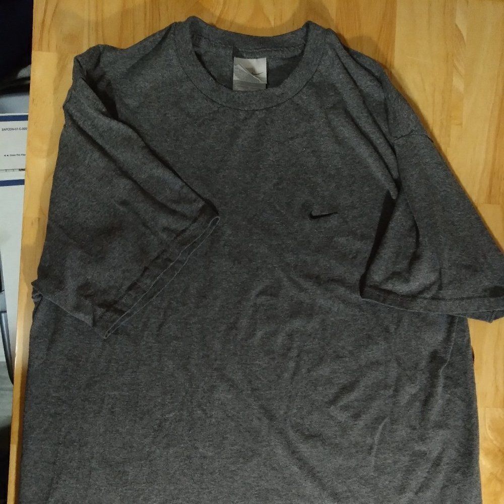 Vintage 90s Nike Small Swoosh Logo T-Shirt